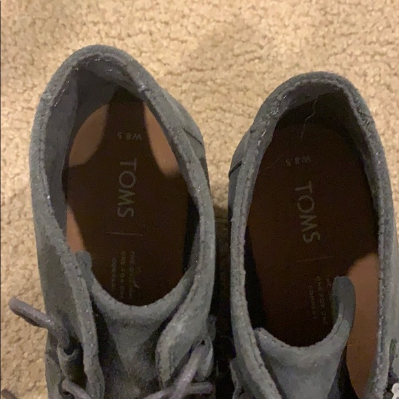 Toms - Picture 3 of 3